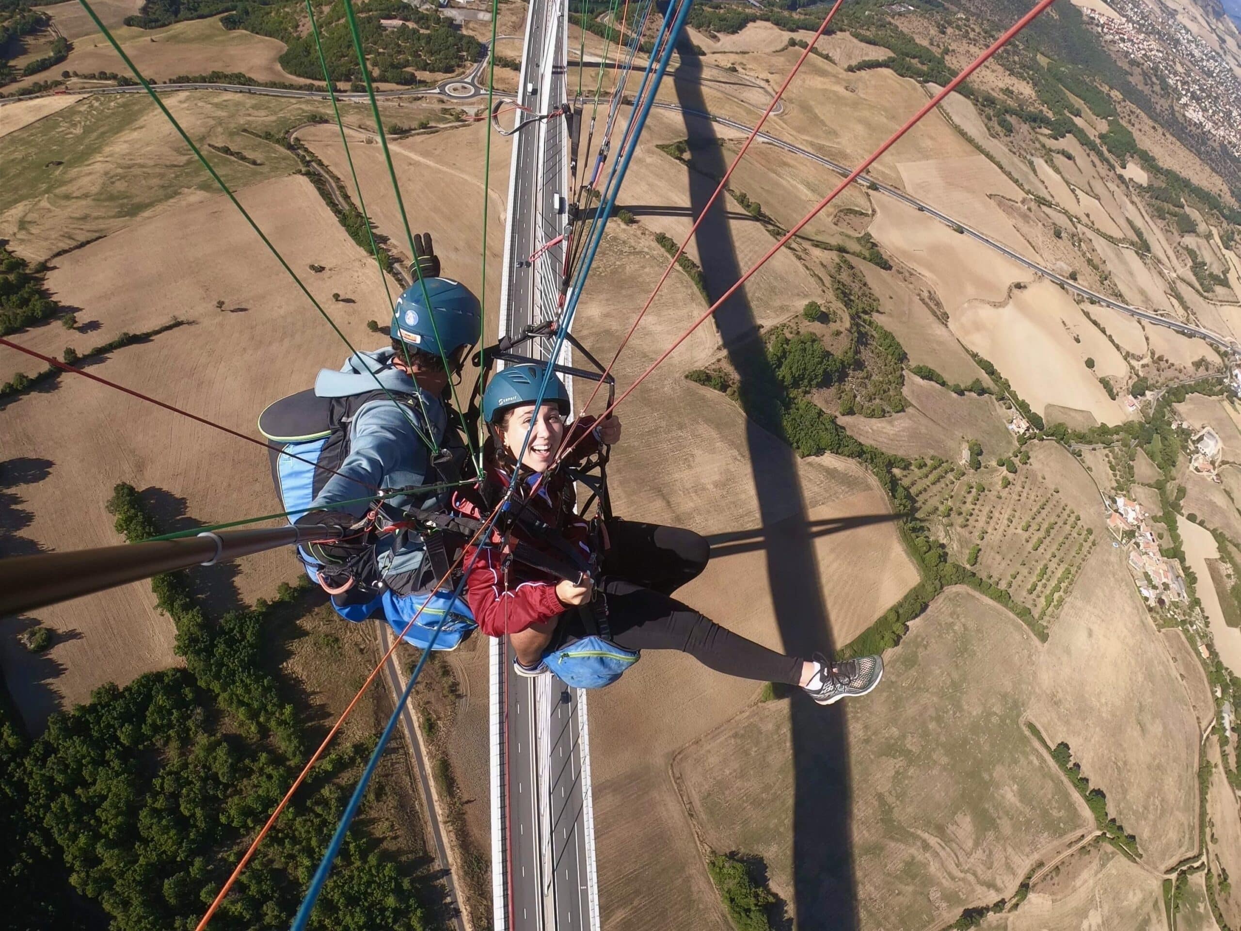 Baptême de parapente au-dessus du Viaduc de Millau