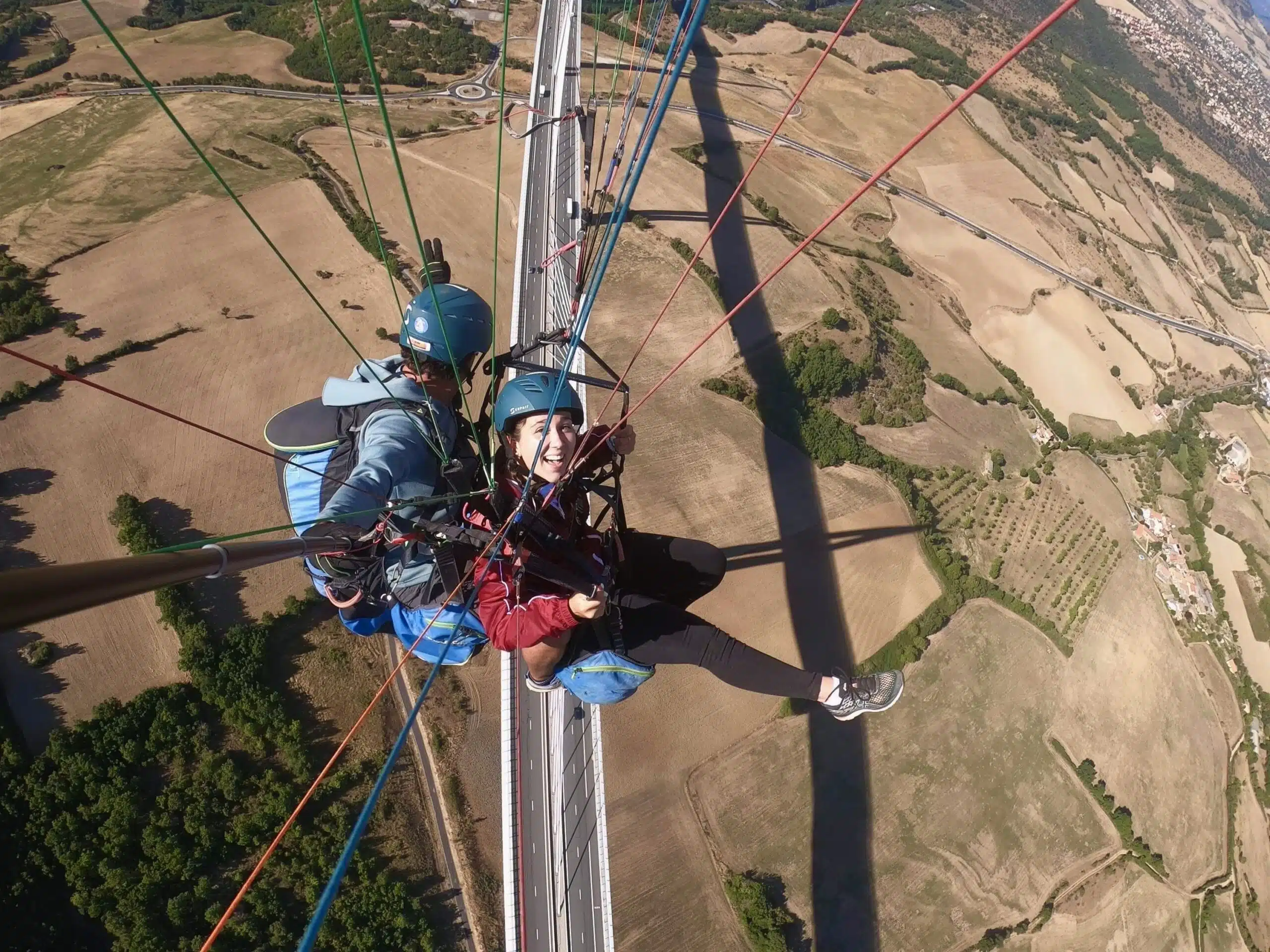 Baptême de parapente au-dessus du Viaduc de Millau